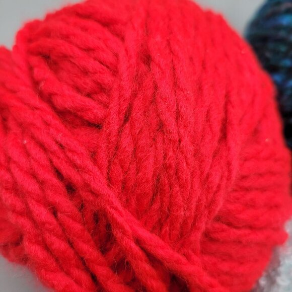 Mixed Yarn Lot Leftover Project Yarn Bulky Multicolor Variegated 1.2 Lbs - Picture 5 of 6